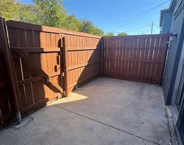3813 Coates Circle - Photo Thumbnail 28