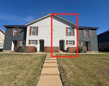 3813 Coates Circle - Photo Thumbnail 1