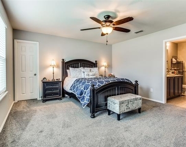 3001 Pinyon Place - Photo Thumbnail 15