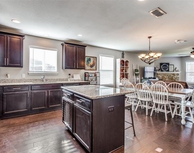 3001 Pinyon Place - Photo Thumbnail 9