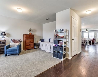 3001 Pinyon Place - Photo Thumbnail 20