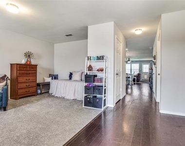 3001 Pinyon Place - Photo Thumbnail 21