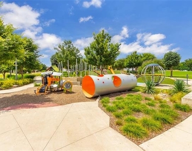 509 Cedarwood Street - Photo Thumbnail 38