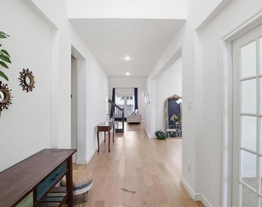 509 Cedarwood Street - Photo Thumbnail 2