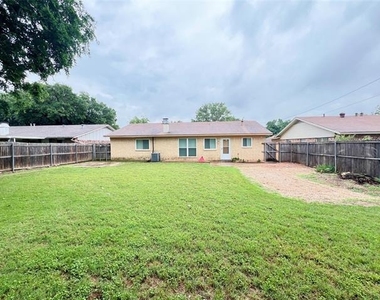 2121 Spanish Trail - Photo Thumbnail 16
