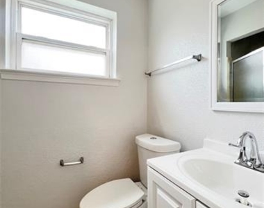 2121 Spanish Trail - Photo Thumbnail 15
