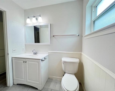 2121 Spanish Trail - Photo Thumbnail 13