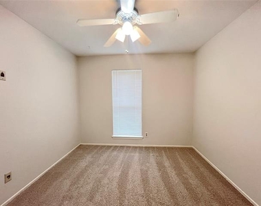 2121 Spanish Trail - Photo Thumbnail 11