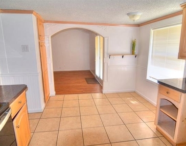 1412 West Shore Drive - Photo Thumbnail 4