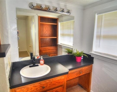 1412 West Shore Drive - Photo Thumbnail 5