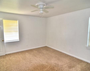 1412 West Shore Drive - Photo Thumbnail 7