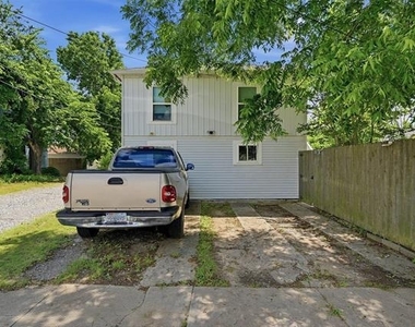 310 S Barrett Avenue - Photo Thumbnail 14