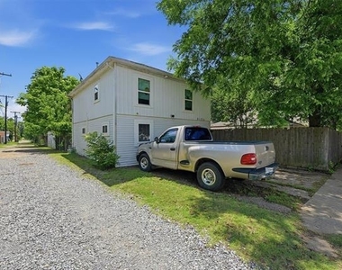 310 S Barrett Avenue - Photo Thumbnail 15