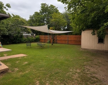 2122 Riviera Drive - Photo Thumbnail 6