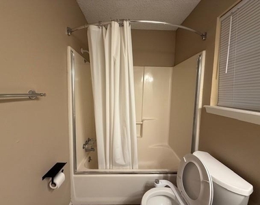 7933 Hearne Drive - Photo Thumbnail 17