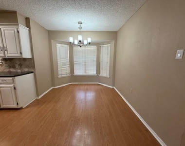 7933 Hearne Drive - Photo Thumbnail 7