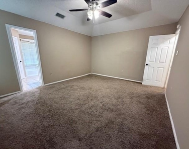 7933 Hearne Drive - Photo Thumbnail 9