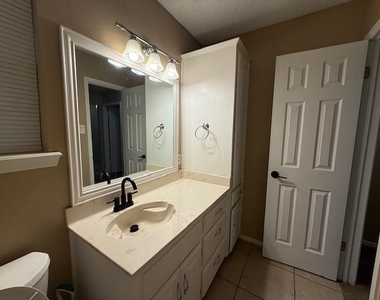 7933 Hearne Drive - Photo Thumbnail 16