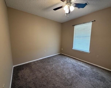 7933 Hearne Drive - Photo Thumbnail 14