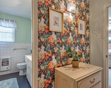 5739 Banting Way - Photo Thumbnail 9