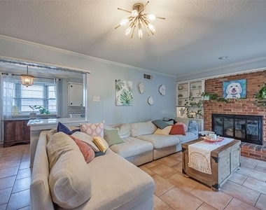 5739 Banting Way - Photo Thumbnail 5