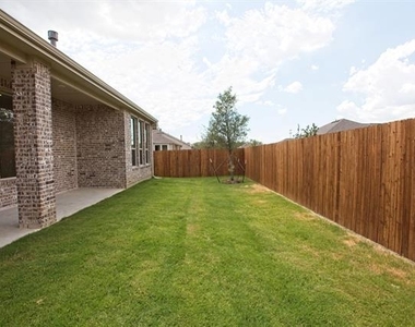 3104 Palmetto Place - Photo Thumbnail 1