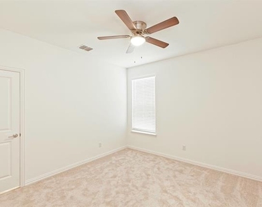 3104 Palmetto Place - Photo Thumbnail 17