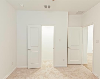 3104 Palmetto Place - Photo Thumbnail 35
