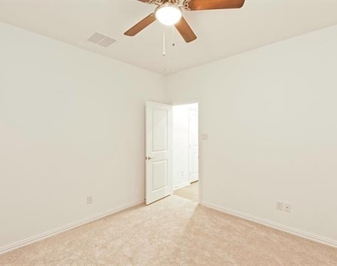3104 Palmetto Place - Photo Thumbnail 18