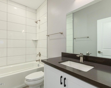 2336 E Harvard Street - Photo Thumbnail 13