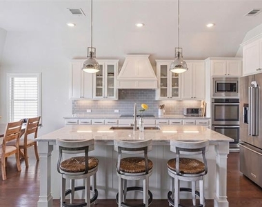 536 Inwood Street - Photo Thumbnail 7