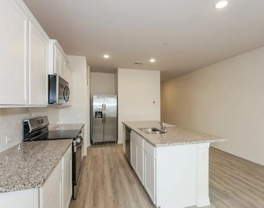 760 Bonnet Trail - Photo Thumbnail 2
