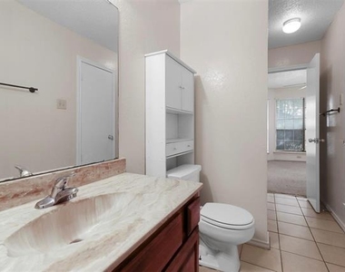 713 Penn Place - Photo Thumbnail 12
