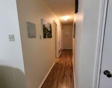 1604 Texas Oak Way - Photo Thumbnail 3