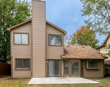 2239 Turf Club Drive - Photo Thumbnail 21