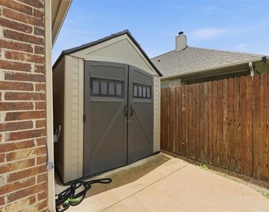 453 Rockaway Drive - Photo Thumbnail 17