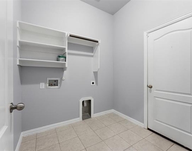 453 Rockaway Drive - Photo Thumbnail 14