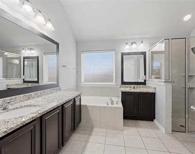 453 Rockaway Drive - Photo Thumbnail 7