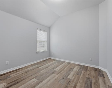 453 Rockaway Drive - Photo Thumbnail 12