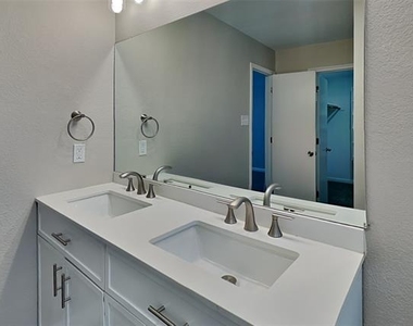 10469 Winding Passage Way - Photo Thumbnail 7