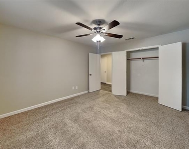 10469 Winding Passage Way - Photo Thumbnail 11