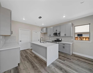 1063 Lake Trail Drive - Photo Thumbnail 11