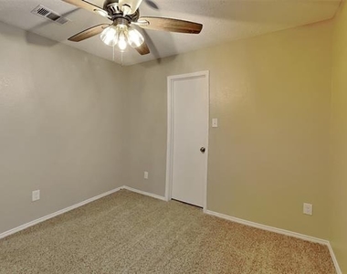 124 Stanford - Photo Thumbnail 8
