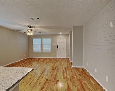 124 Stanford - Photo Thumbnail 2