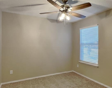 124 Stanford - Photo Thumbnail 13