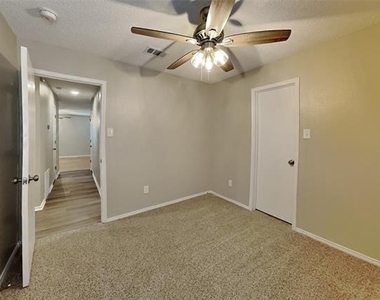 124 Stanford - Photo Thumbnail 9
