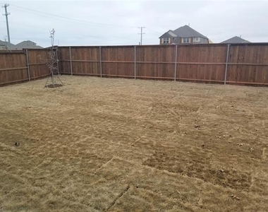 2113 Burke Drive - Photo Thumbnail 15