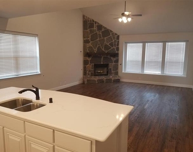 2113 Burke Drive - Photo Thumbnail 3
