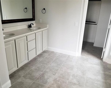2113 Burke Drive - Photo Thumbnail 14