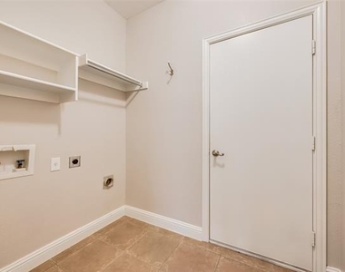 2569 Pinnacle Point Drive - Photo Thumbnail 23